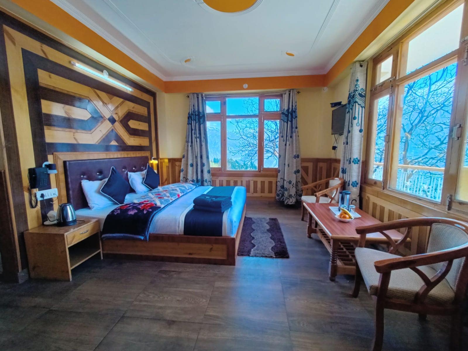 Hotel Monal Kalpa - Tap to explore photos