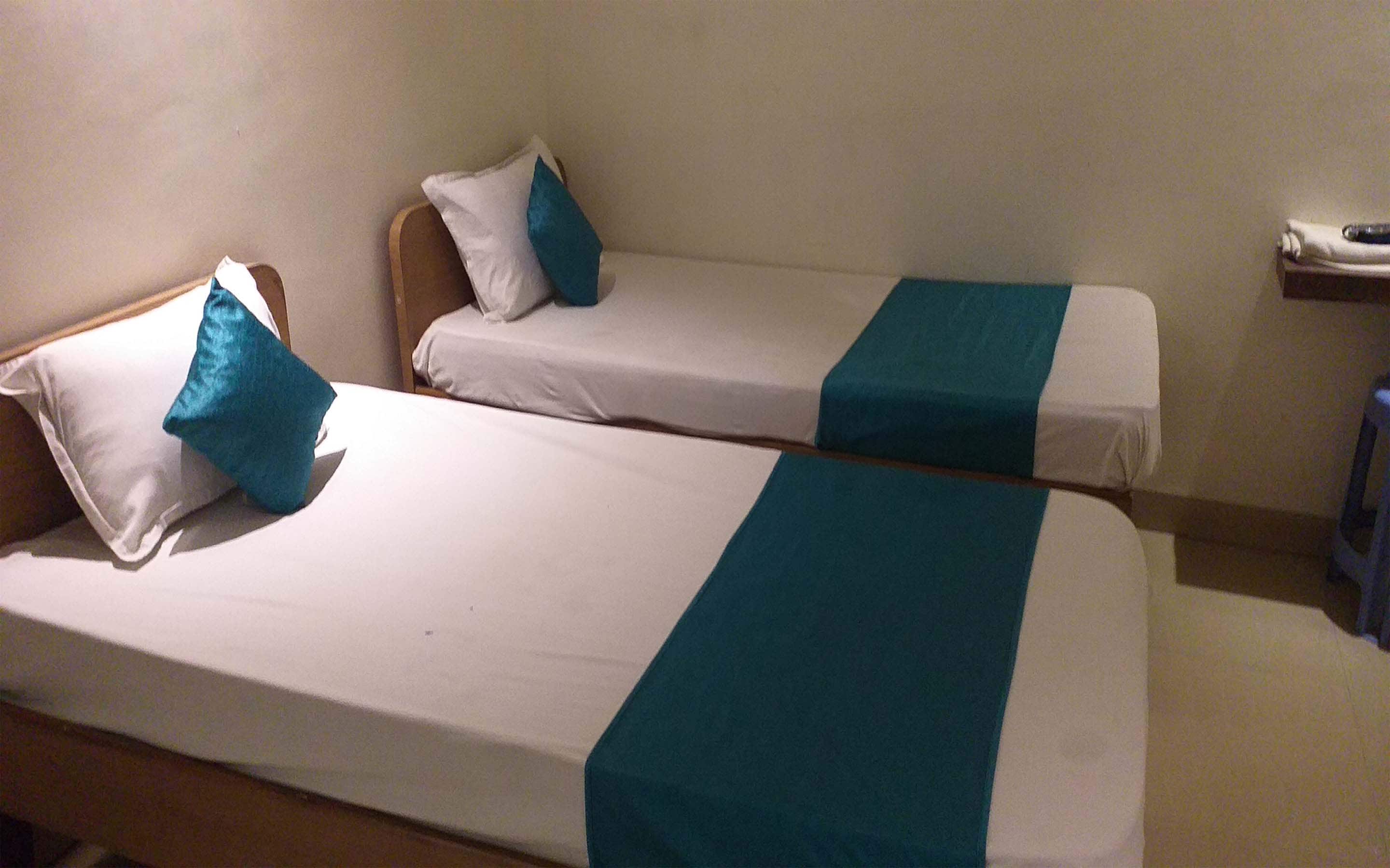 HOTEL ASHIRWAD LODGING - Tap to explore photos