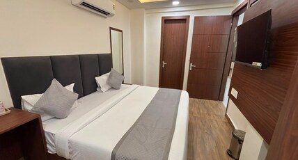 SILVER INN AGRA UNIT OF SVS INN HOTELS Room Type - Deluxe Room SILVER INN AGRA UNIT OF SVS INN HOTELS Room Type - Deluxe Room