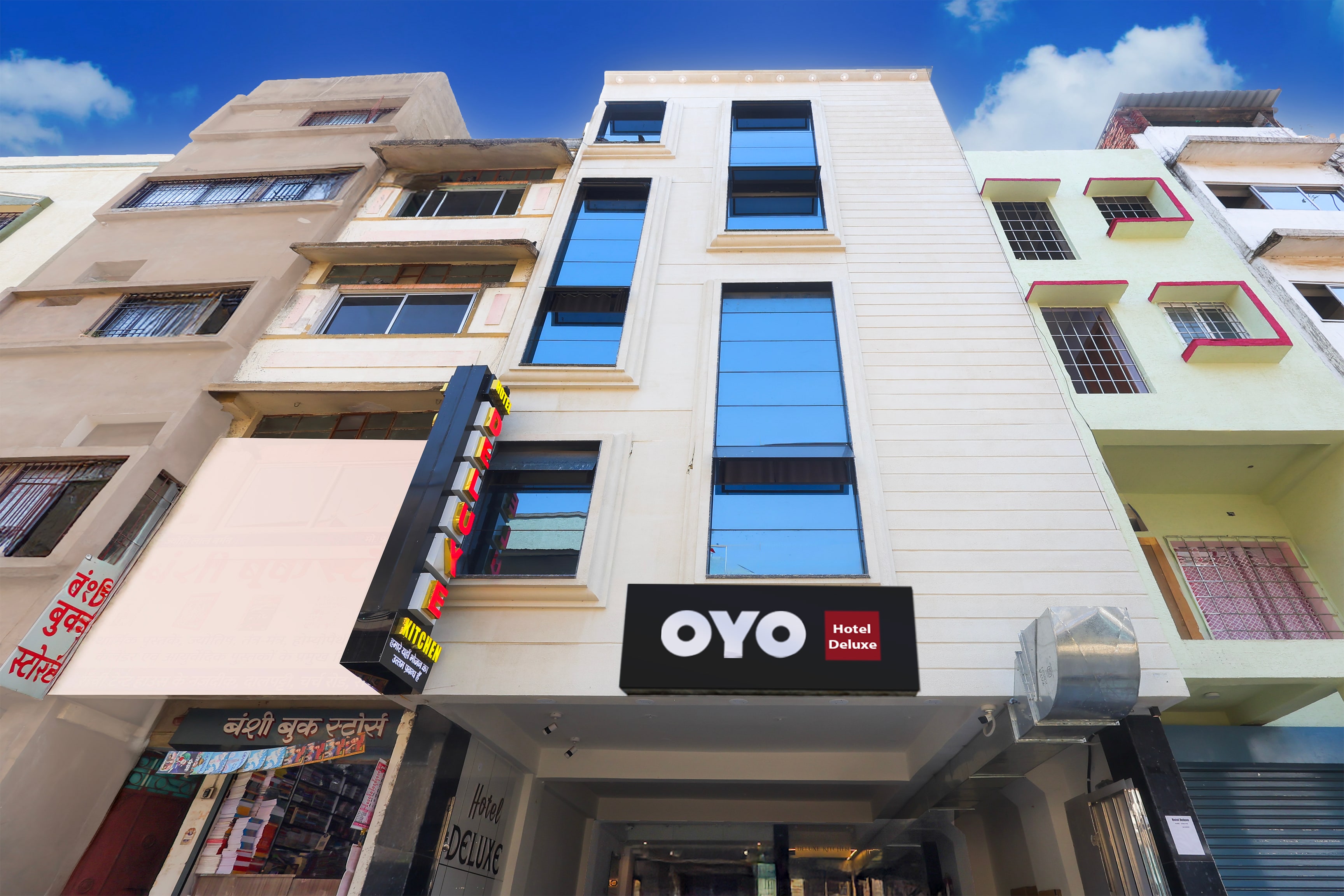 Hotel O Deluxe - Tap to explore photos