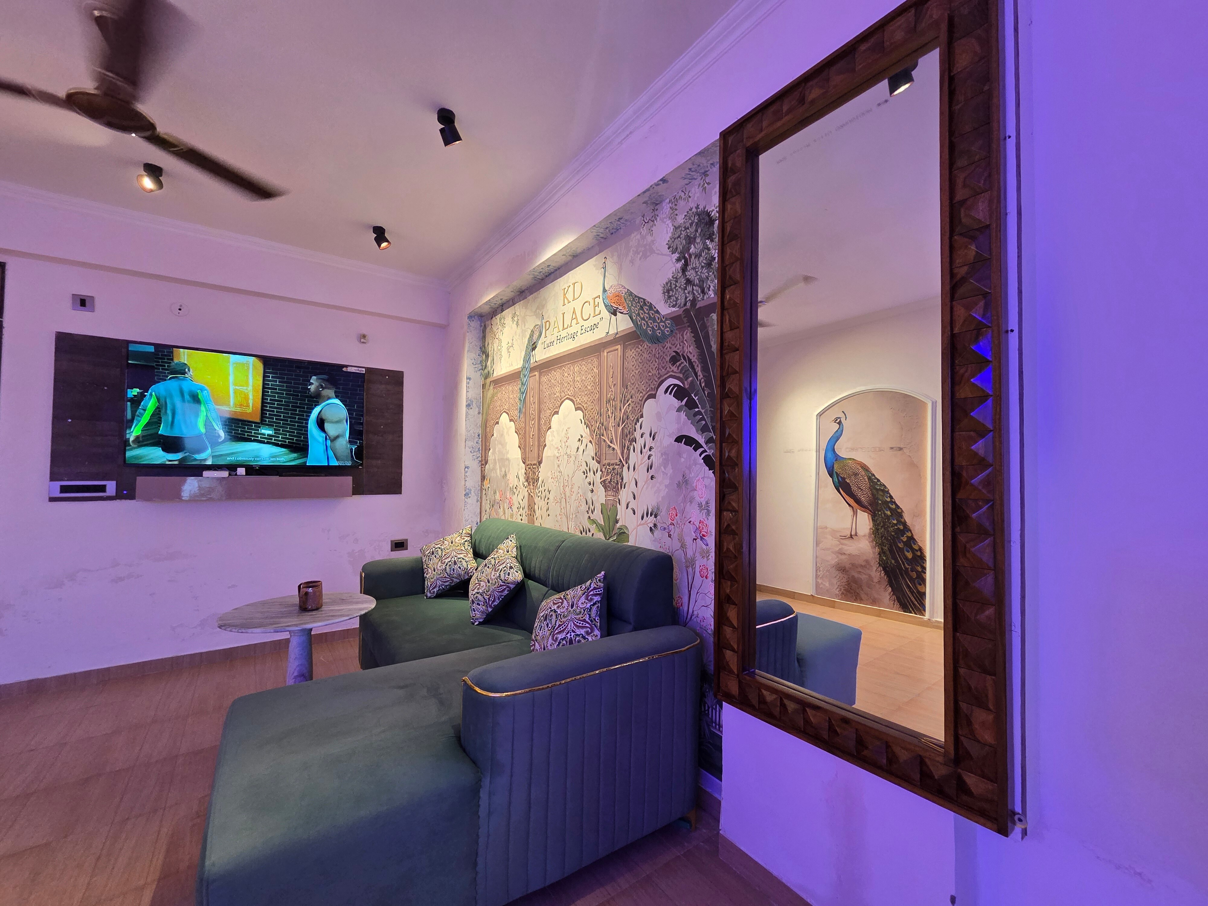 Super Luxurious Heritage Studio Apartment - Tap to explore photos