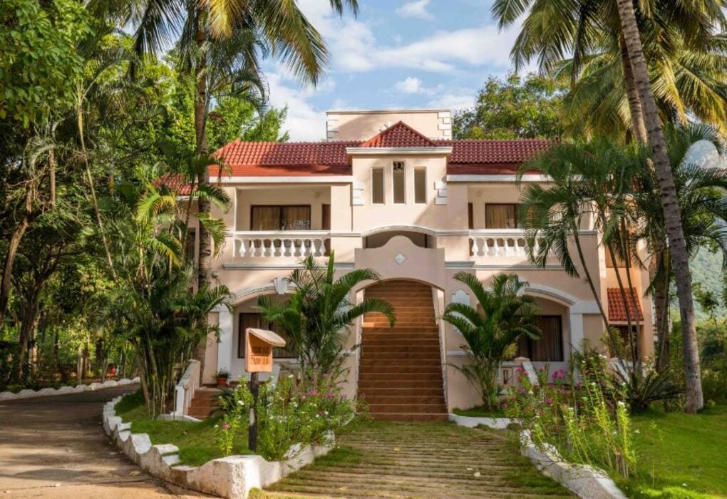 Avana Resort - Tap to explore photos