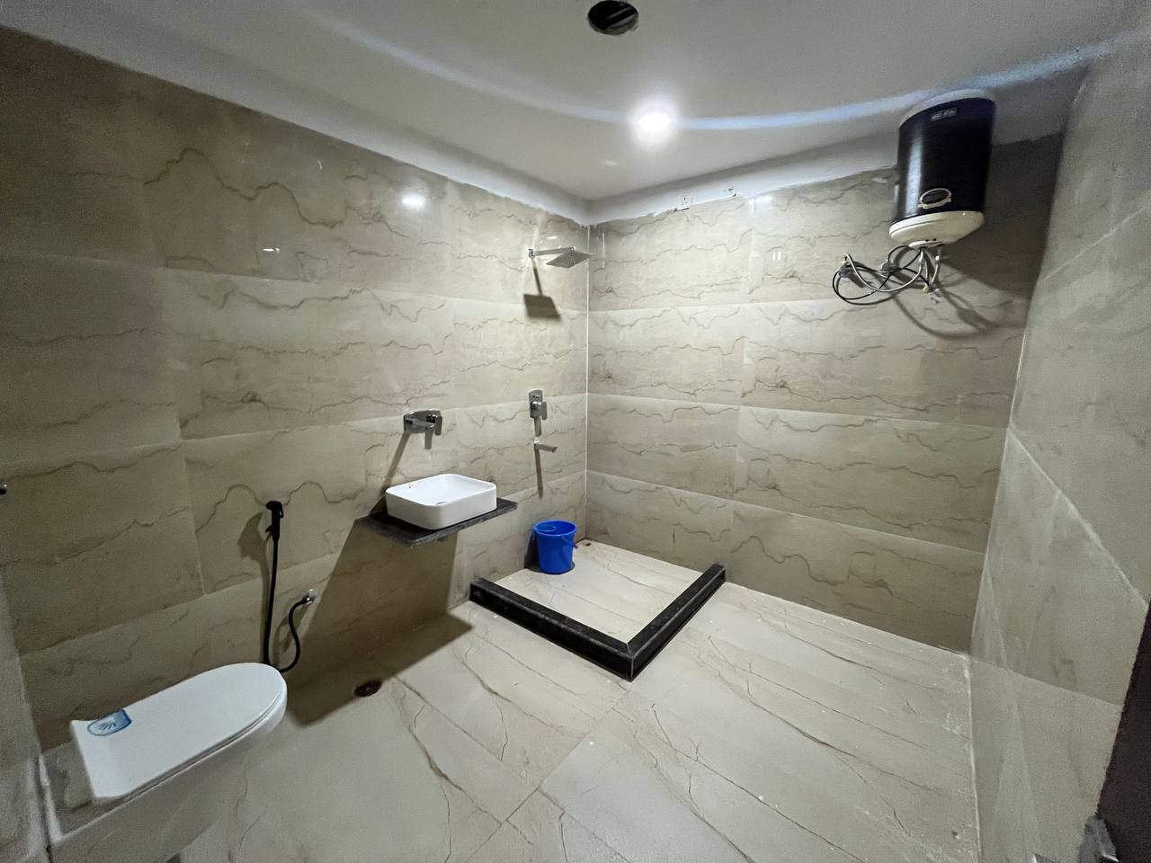 Hotel Metta Budhha International - Tap to explore photos