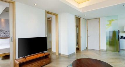 Mercure Jakarta Simatupang Room Type - Suite 1 King Size Bed