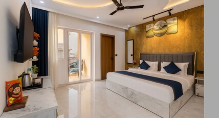Amaze Stays Noida Sector 70 Room Type - Super Deluxe With Balcony