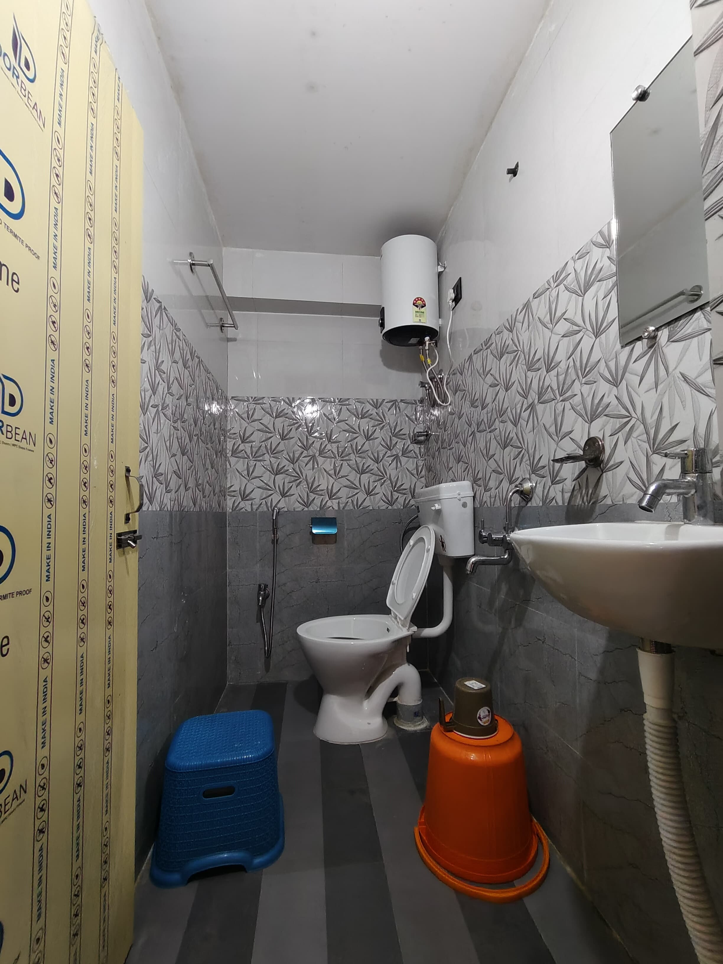 Hotel Vinayak Near Darjeeling Railway Station - Tap to explore photos