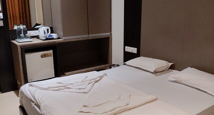 Hotel Lake View Room Type - Classic (Triple)