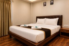 Address of Hotel Iris Grand