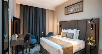 Hotel Holiday International Room Type - Junior Suite Lagoon View