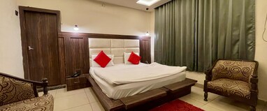 Hotel Himgiri