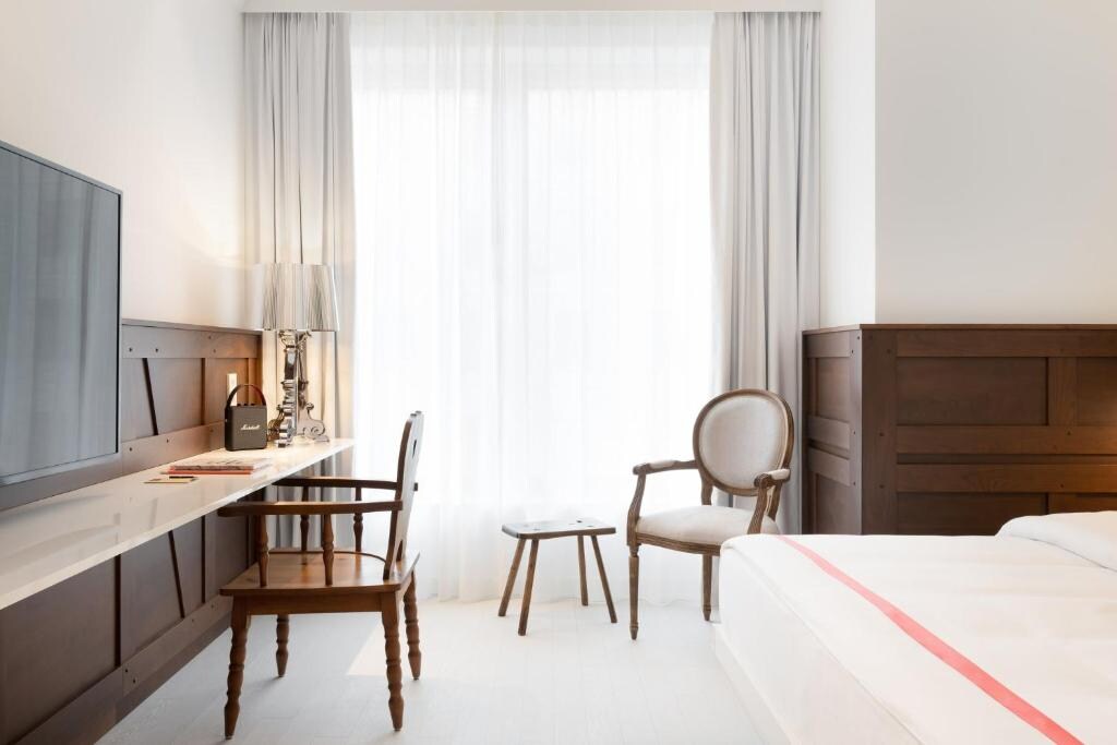 Ruby Rosi Hotel Munich - Tap to explore photos