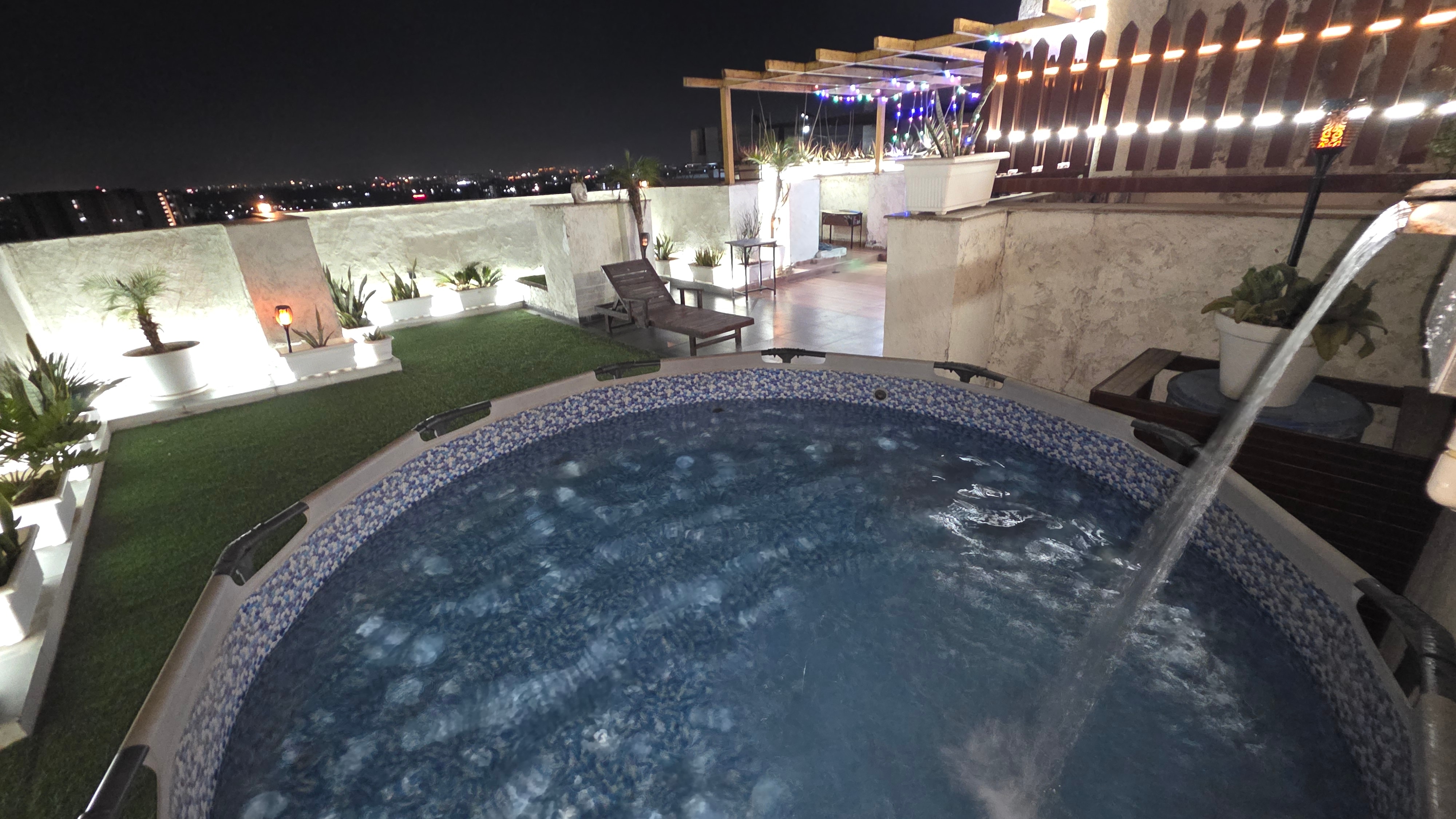 Hillview Penthouse - Tap to explore photos
