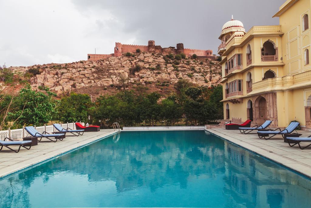 Mundota Fort and Palace - Tap to explore photos