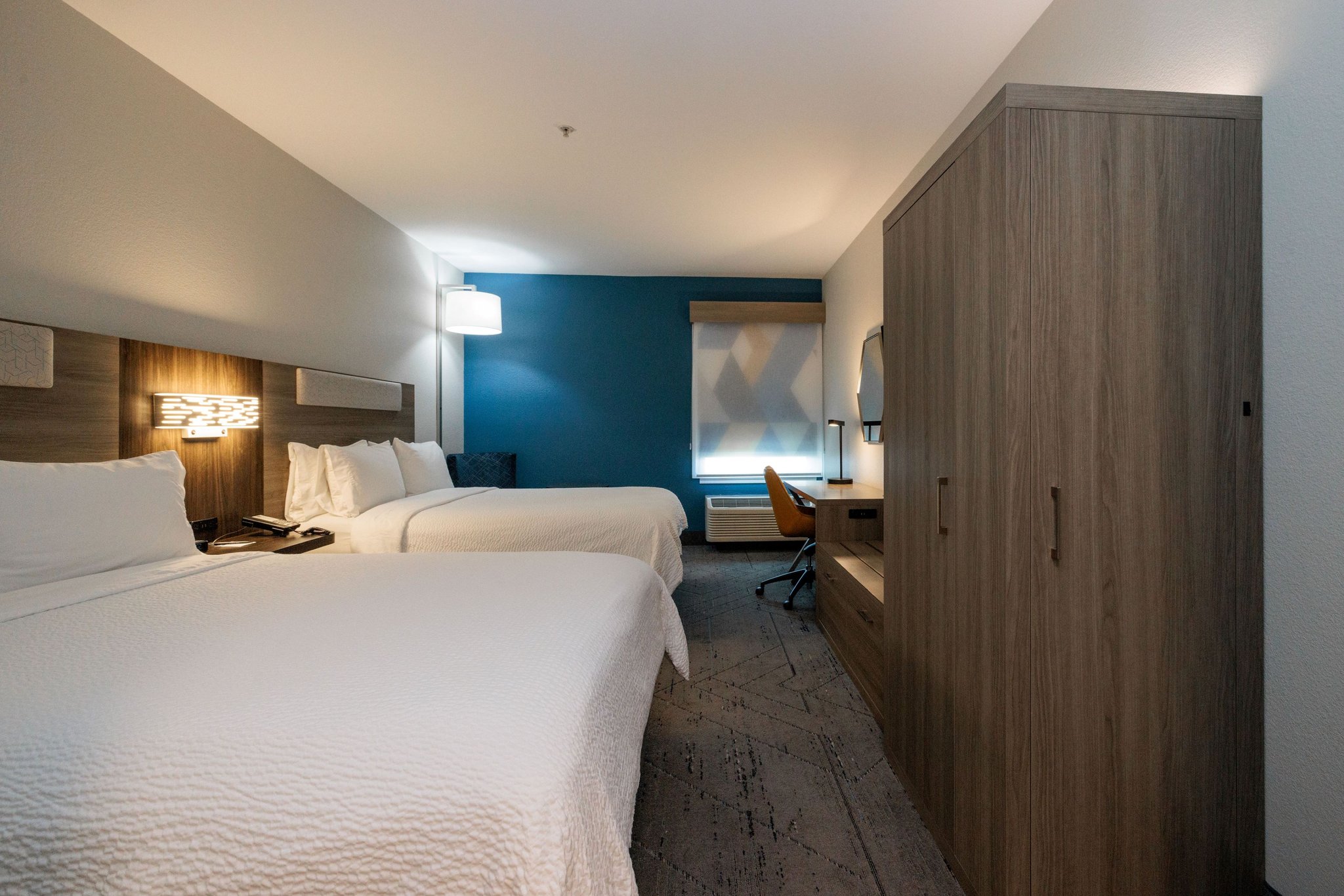 Holiday Inn Express & Suites Berkeley - Tap to explore photos