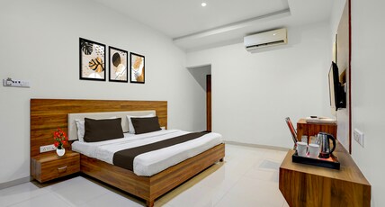 Hotel O Navasari Bus Terminal Formerly Jay Shankar Room Type - Classic (2X)
