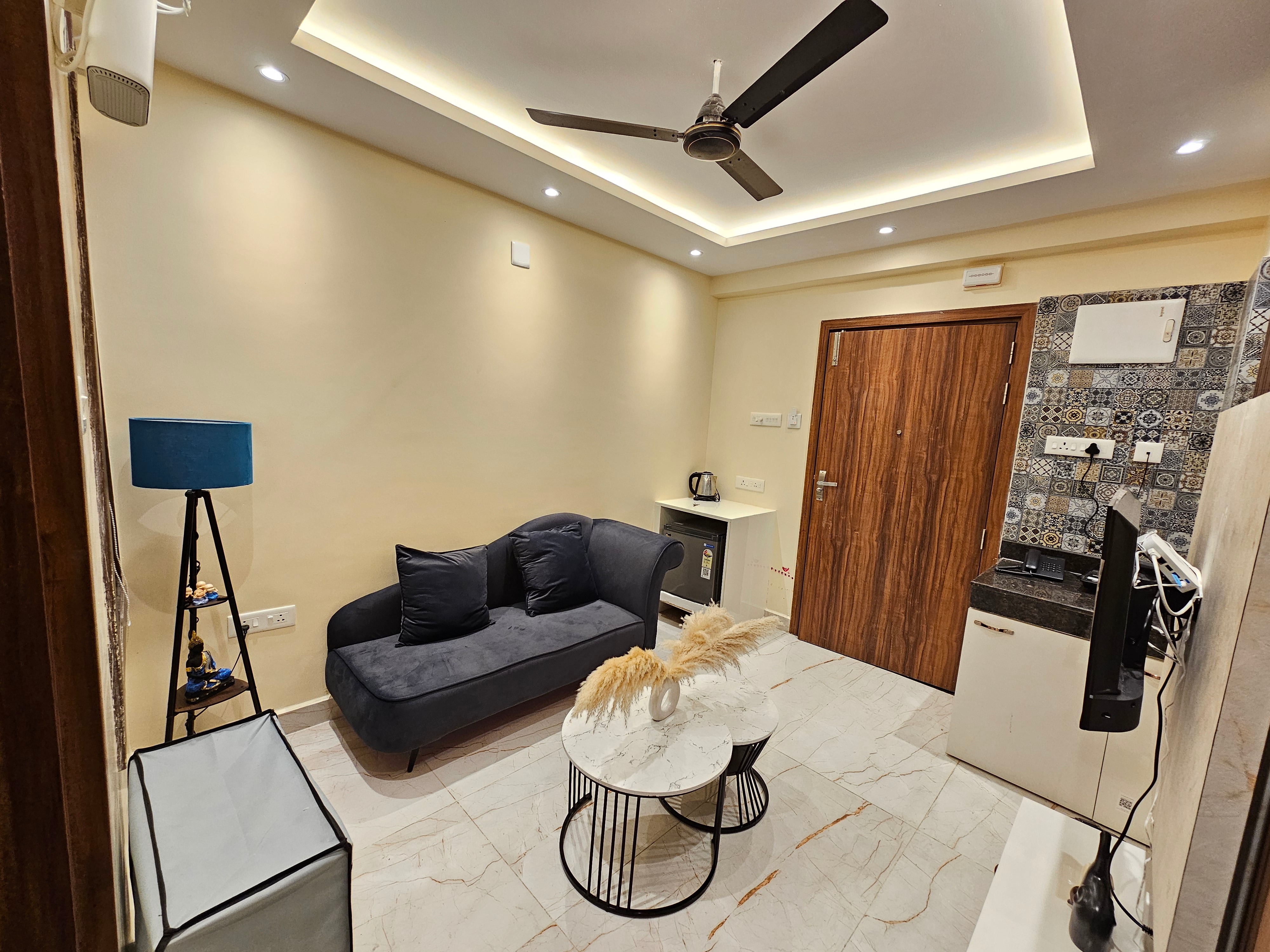 Serene Shoreside - Chic 1BHK - Tap to explore photos
