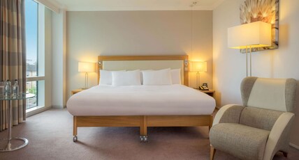 Hilton Reading Hotel Room Type - KING GUEST ROOM