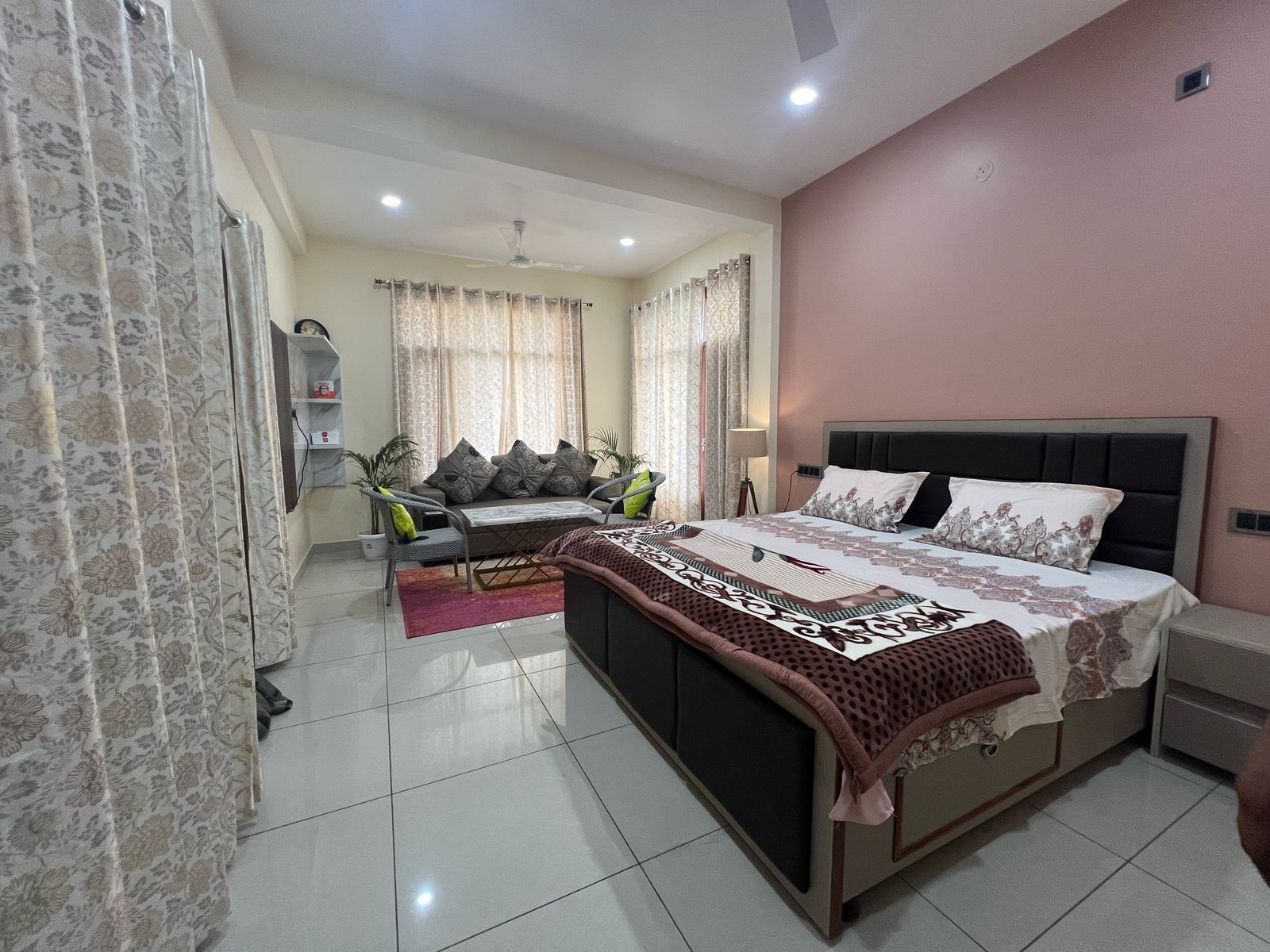 Umang Cottage 2BHK Penthouse Dhauladhar View - Tap to explore photos