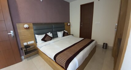 Shri Krishna Residency Room Type - Deluxe Room
