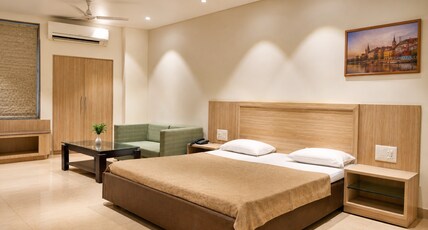 Hotel Bagla Atithi 5 Min Walk To Kashi Vishwanath Temple Gate No. 4 Room Type - super deluxe