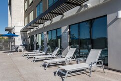 Holiday Inn Express & Suites Phoenix North - Happy Valley