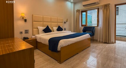 ECHOS Room Type - Deluxe Room Mountain view