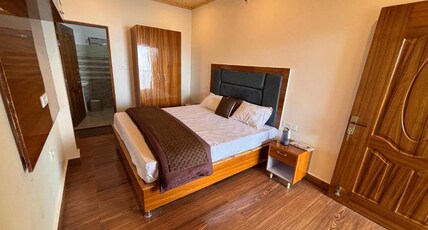 Forest Breeze Homestay Room Type - Premium Mountain View Room