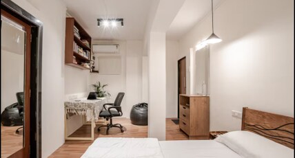 Bandra Cozy Studio With Sitout: Lily Room Type - Bandra Cozy Studio With Sitout: Lily