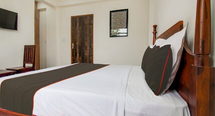 OYO Hotel Umrao opp big tree cafe ajmer road 200ft by pass highway king Room Type - Classic