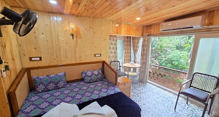NELMAR NEST CALANGUTE BEACH Room Type - AC Wooden Room cum Balcony NELMAR NEST CALANGUTE BEACH Room Type - AC Wooden Room cum Balcony
