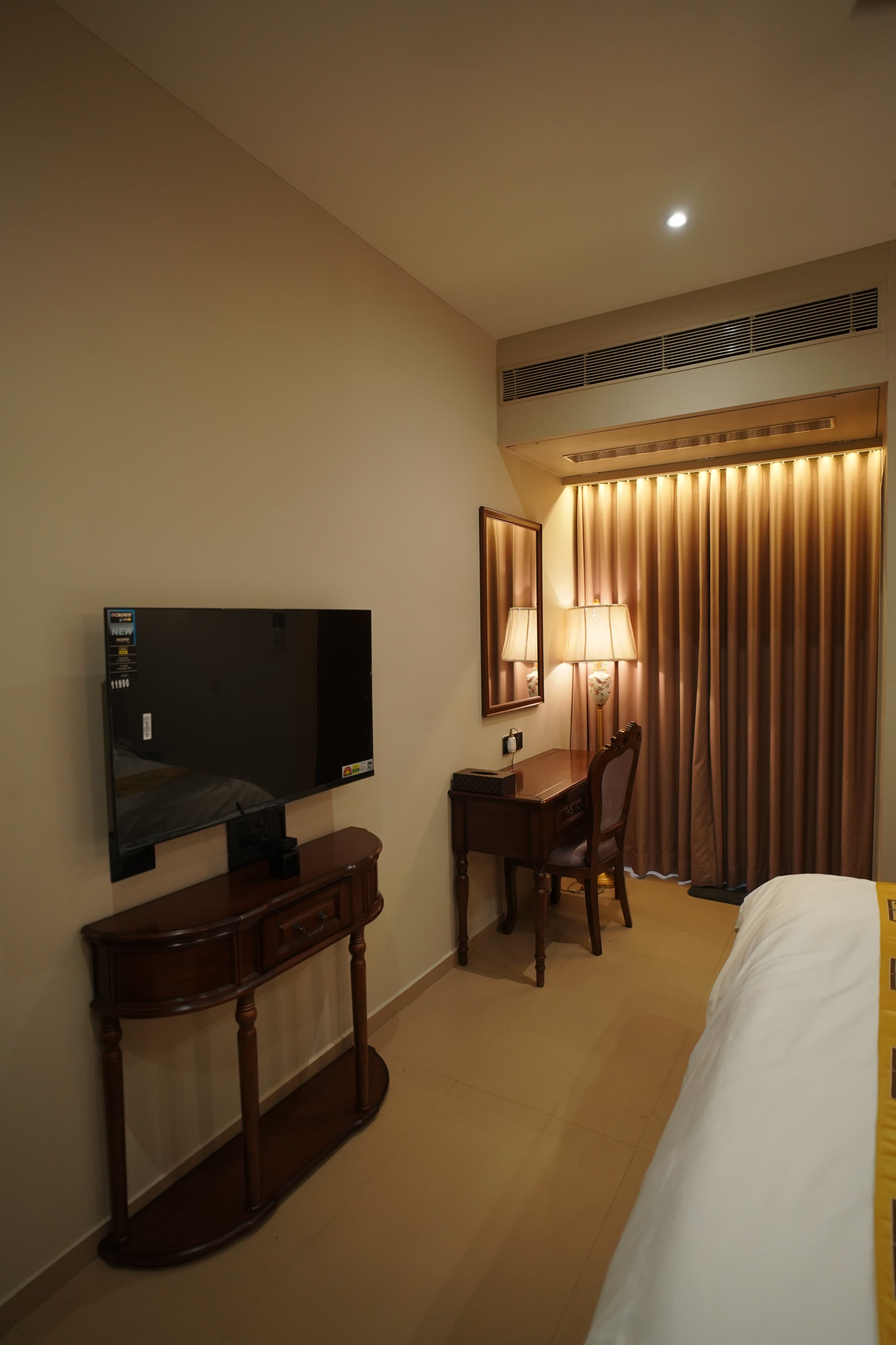 Amore Boutique Hotel - Tap to explore photos