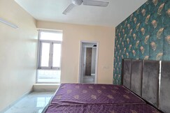 Private Room with Attached Bathroom