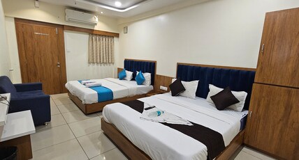 HOTEL AKSHAR PALACE Room Type - Deluxe Room