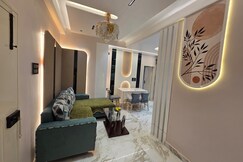 BM Golden Abode