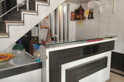 Hotel R P International Near Charbagh Railway Station