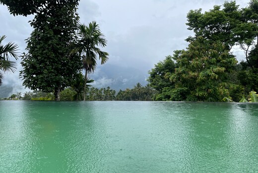 Namaha Homestay | Infinity Pool