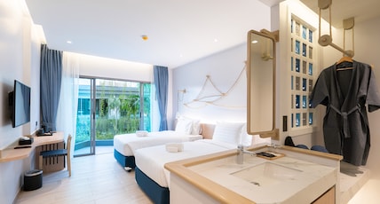 Panwaburi Beachfront Resort Room Type - Deluxe Twin Bed with Pool View Panwaburi Beachfront Resort Room Type - Deluxe Twin Bed with Pool View