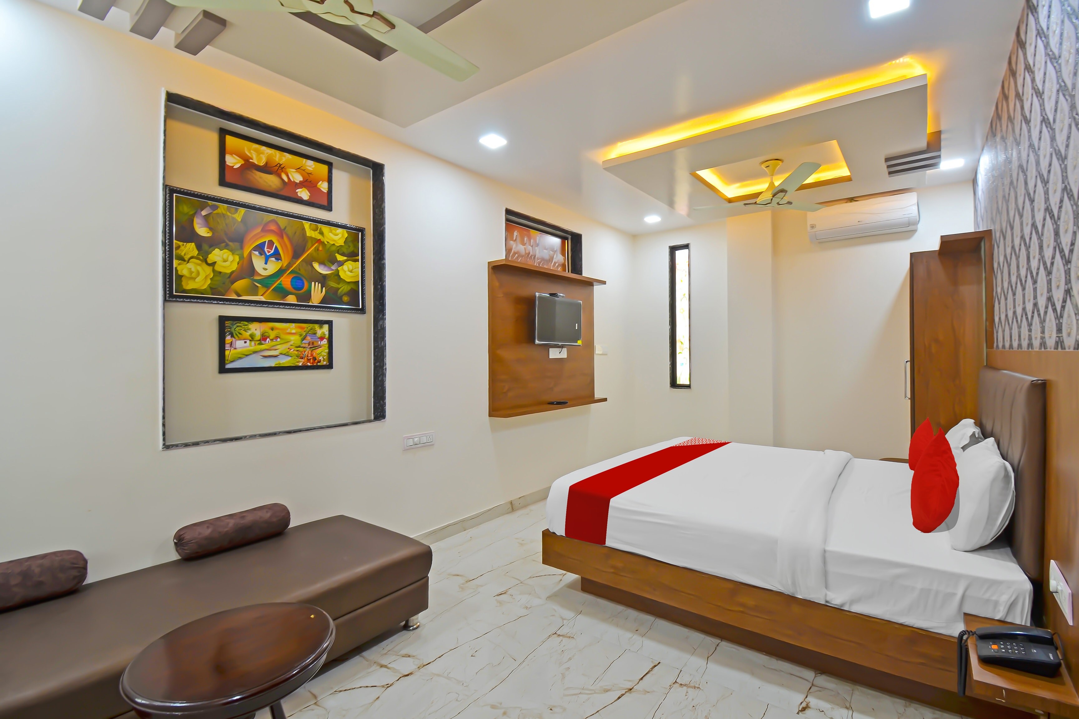 Hotel O Akriti - Tap to explore photos