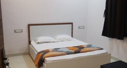 Sukhanidhi Homestay Room Type - Non-A/c Queen Family Room