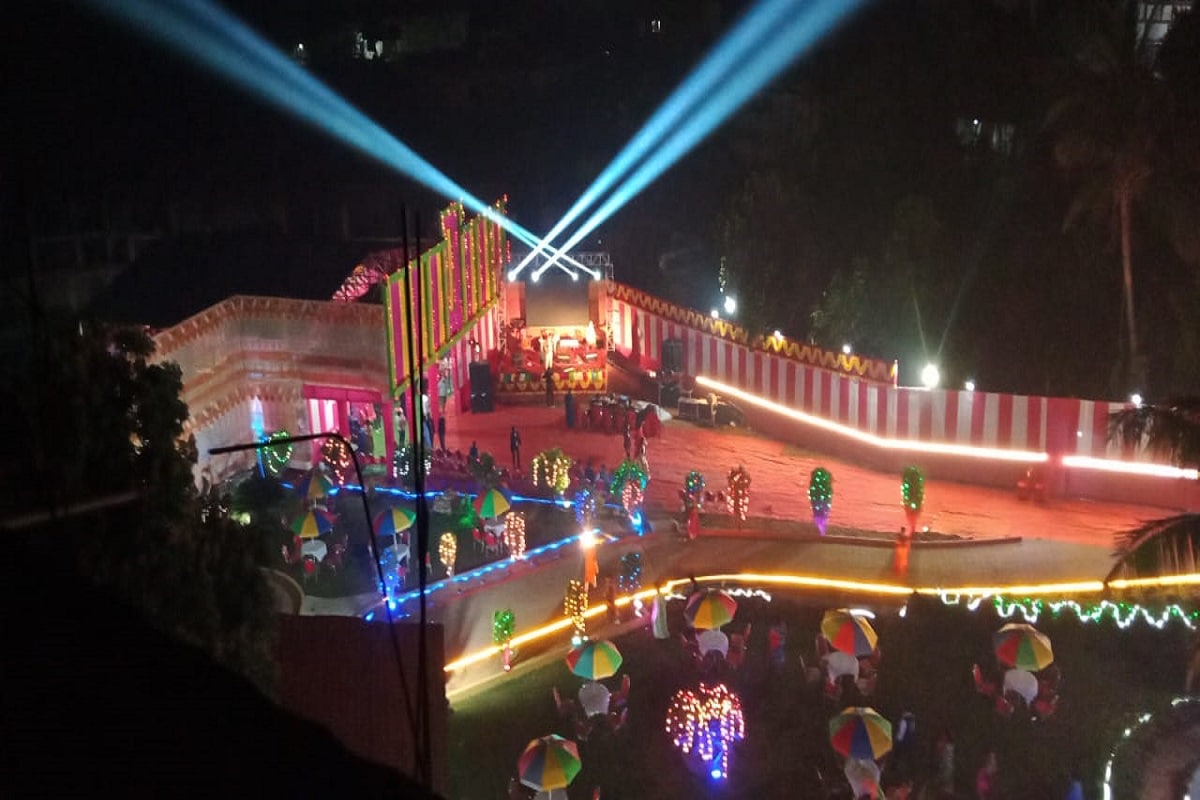 Hotel Queen Palace - Tap to explore photos