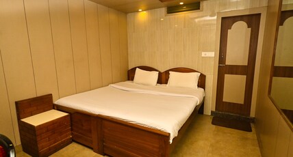 Baba Tourist Lodge Room Type - 109