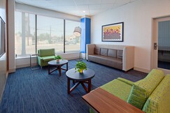 Holiday Inn Express Los Angeles Airport