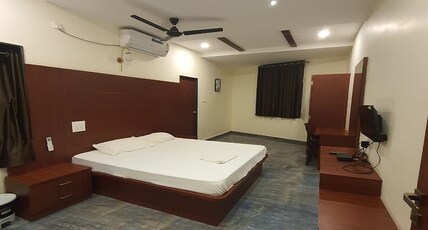 Hotel Om International Room Type - Executive AC Room