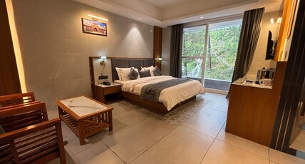 Hotel Ravine Palace Room Type - Majestic Front View Balcony