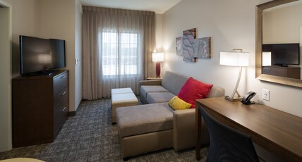 Staybridge Suites Phoenix - Biltmore Area Room Type - 2 Queen 1 Bedroom Suite Mobil Access Tub Staybridge Suites Phoenix - Biltmore Area Room Type - 2 Queen 1 Bedroom Suite Mobil Access Tub