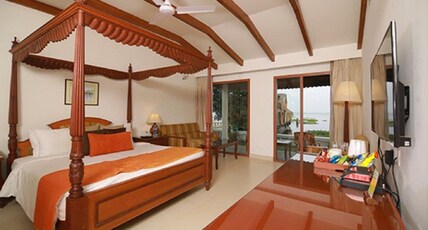 Lemon Tree Vembanad Lake Resort Room Type - Junior Lake Front Suite