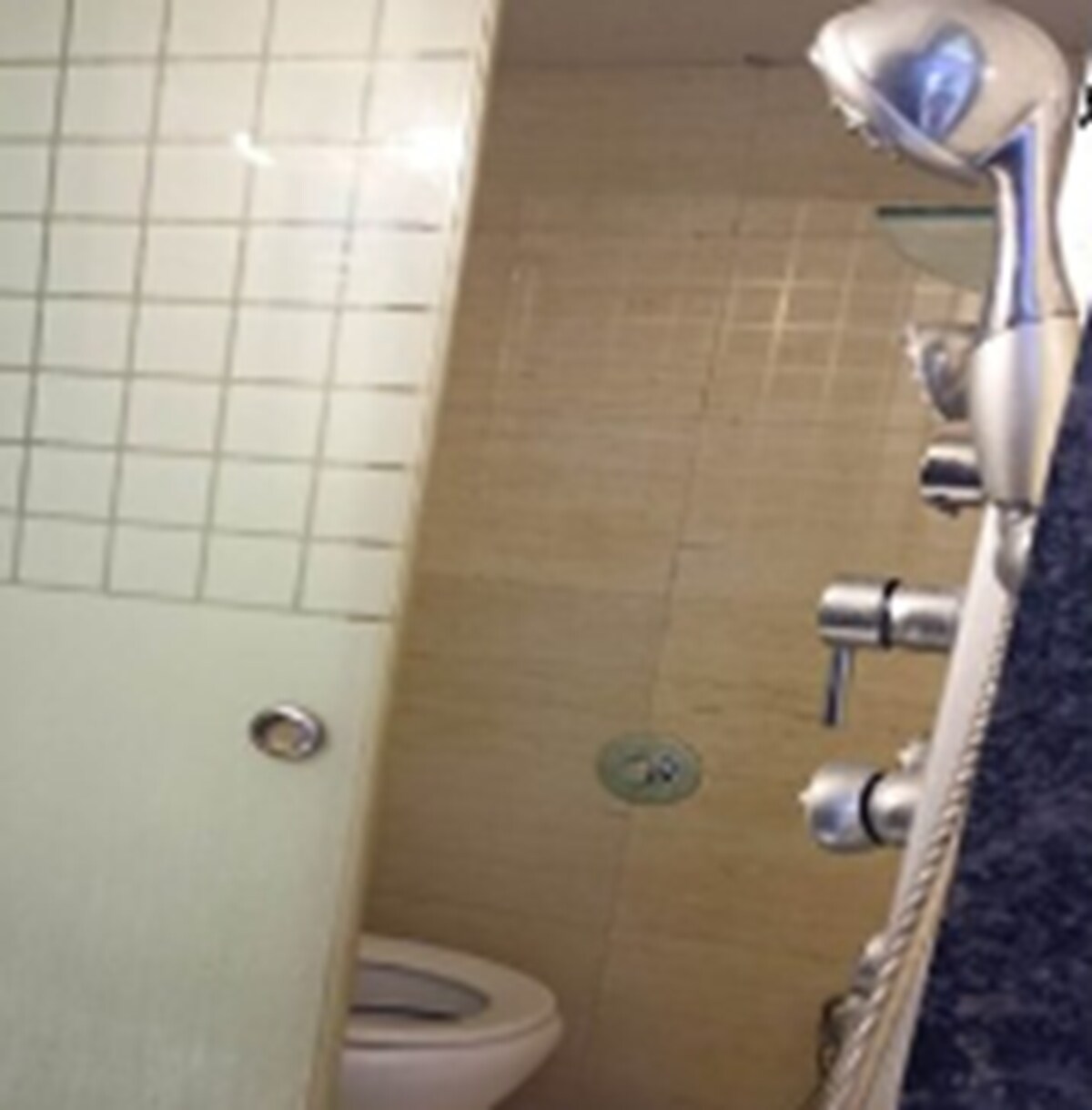 Unique Home 2 - Tap to explore photos