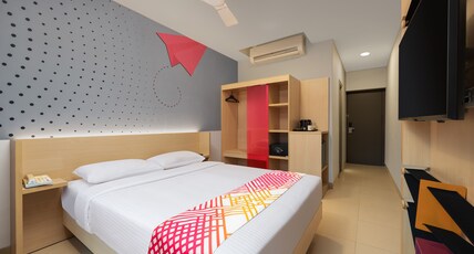 Ginger Vadodara Room Type - Luxe Queen Room