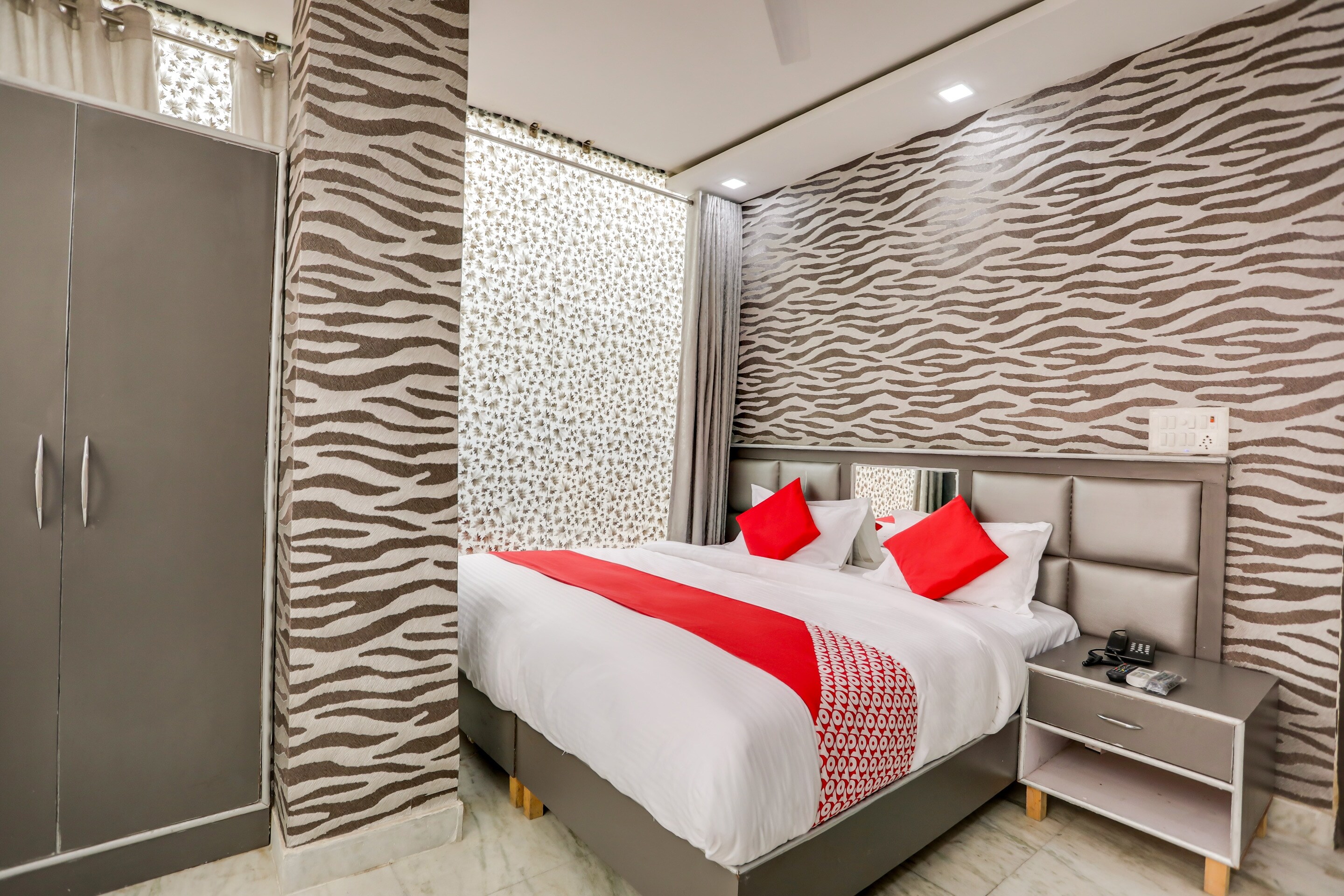 Hotel O Anshun Residency - Tap to explore photos