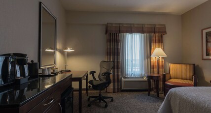 Hilton Garden Inn Bangor Room Type - 1KG MOB HEARING ACC 3X3SHW